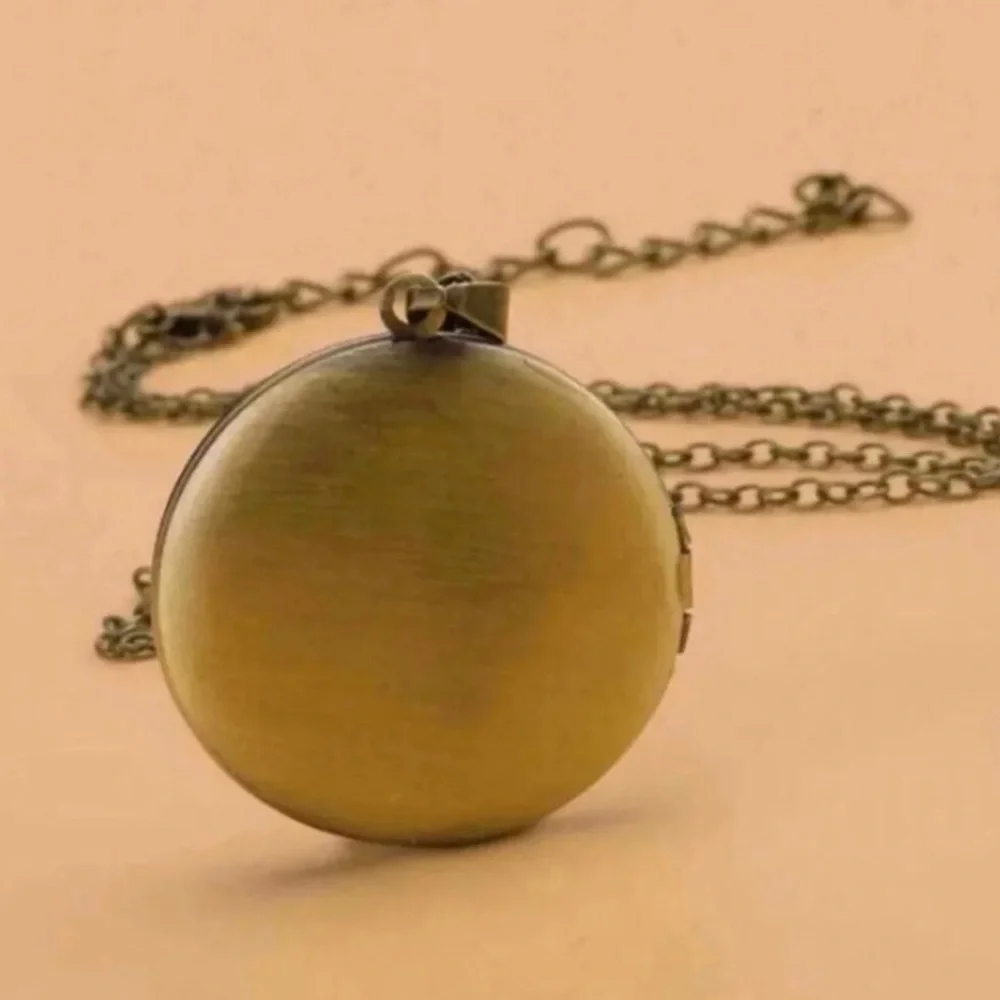 𝅺planet‎ Mercury Locket Necklace. New